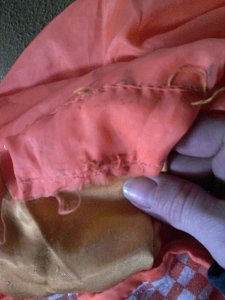 a belső feléhez varrva előzsör